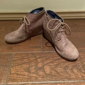 Toms wedge shoes